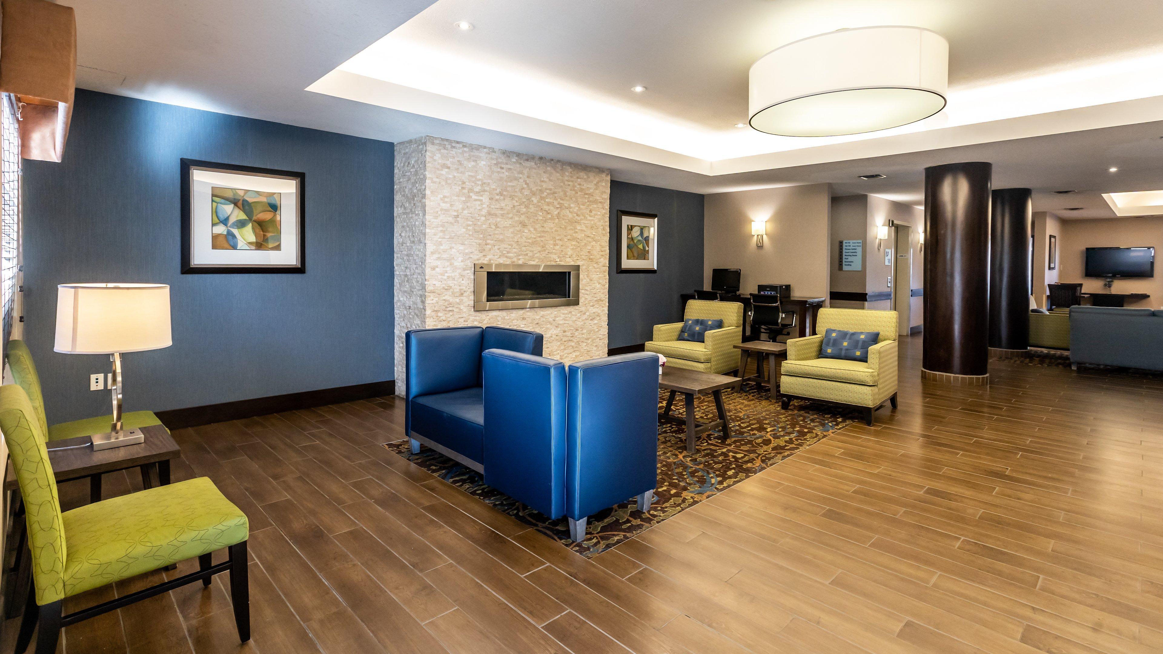 Holiday Inn Express Hotel & Suites - Edmonton International Airport By Ihg Nisku Exterior photo