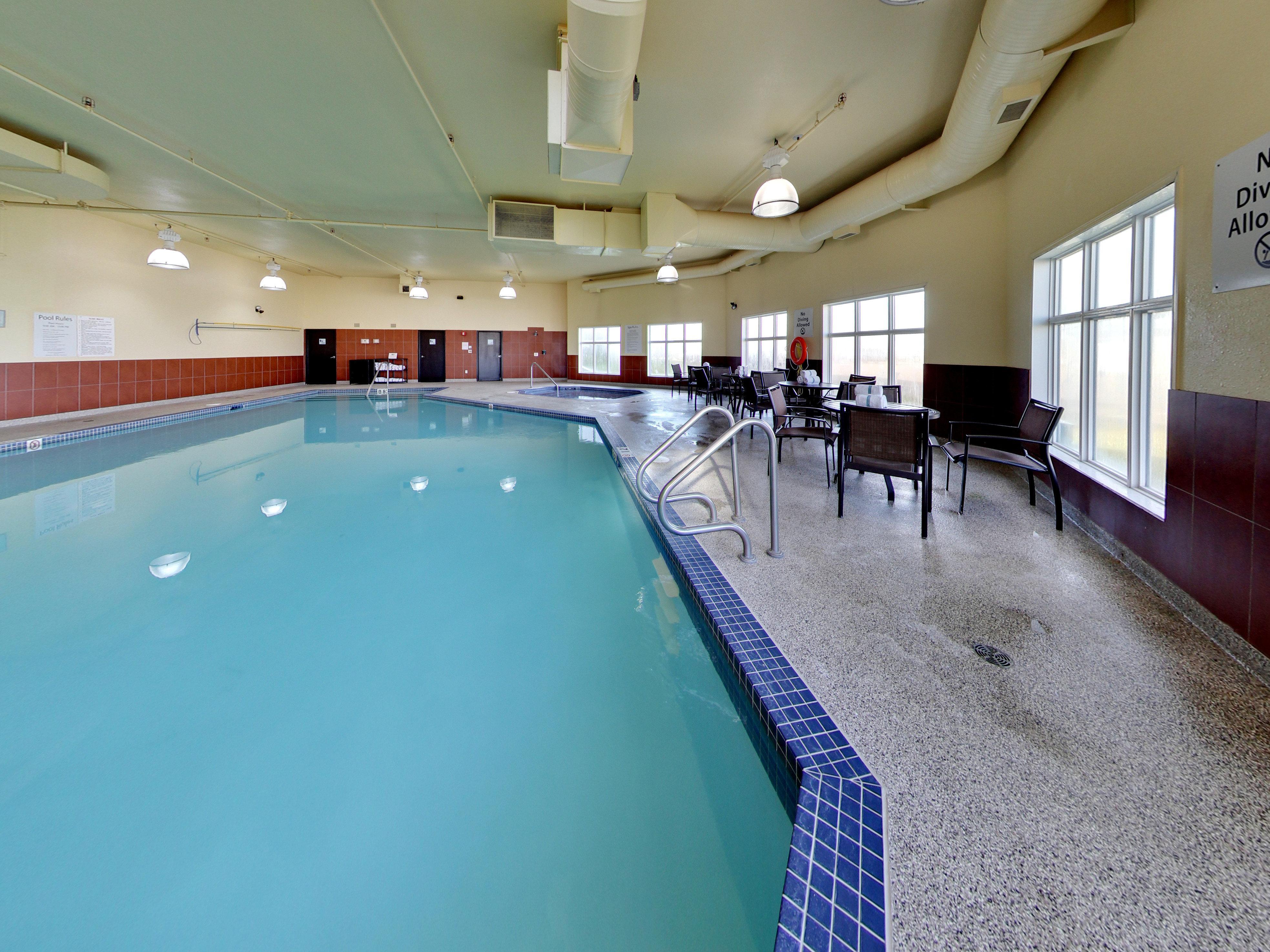 Holiday Inn Express Hotel & Suites - Edmonton International Airport By Ihg Nisku Exterior photo