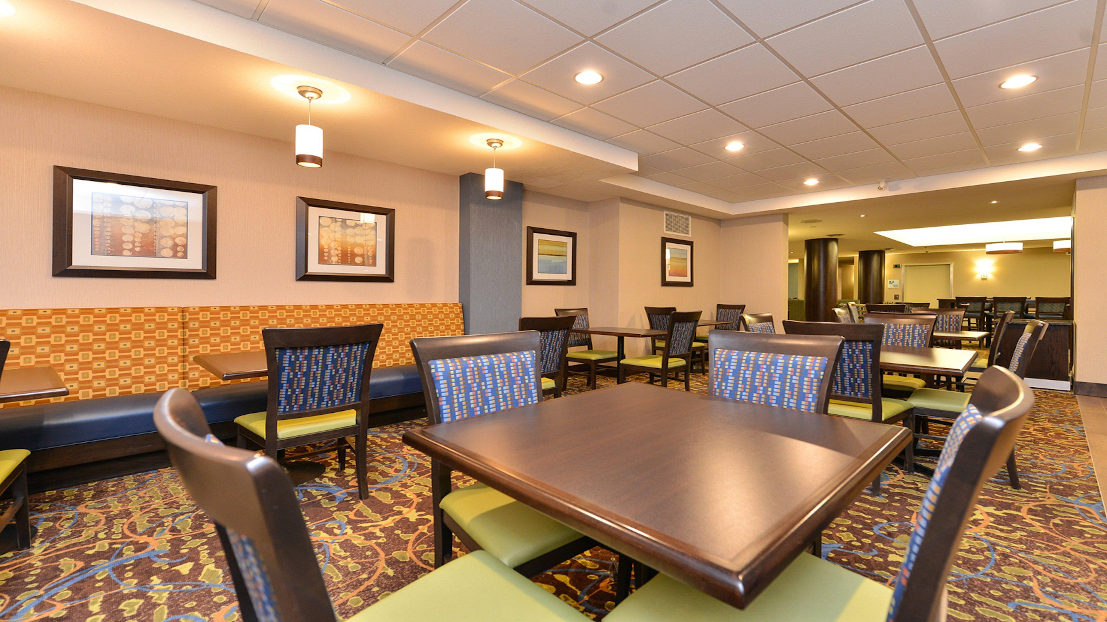Holiday Inn Express Hotel & Suites - Edmonton International Airport By Ihg Nisku Exterior photo