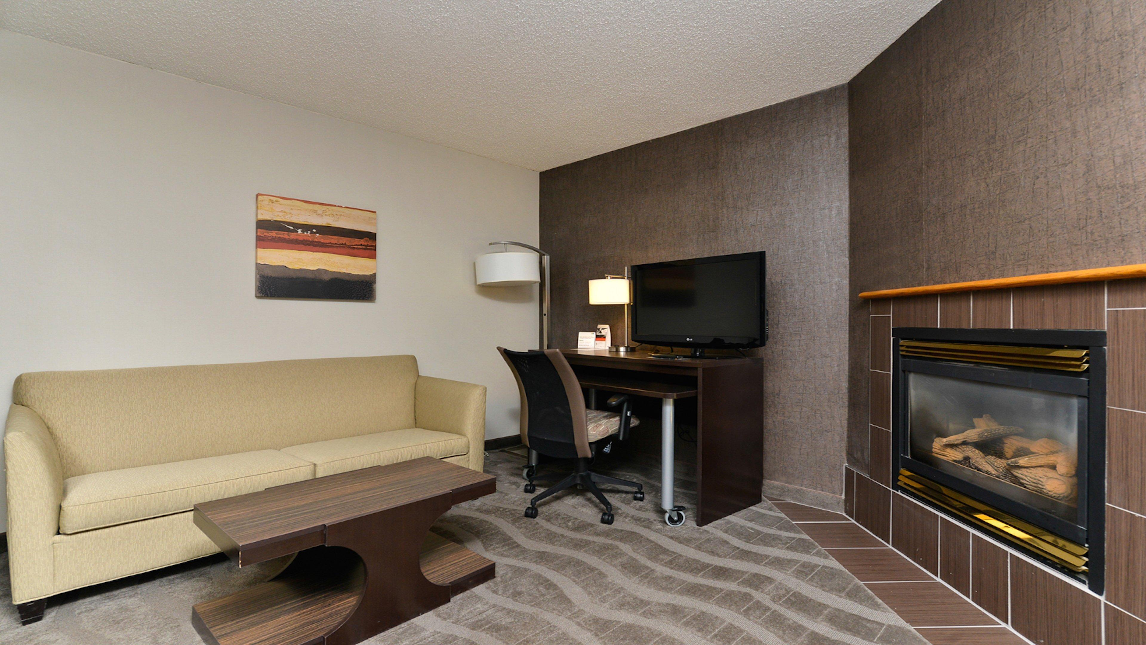 Holiday Inn Express Hotel & Suites - Edmonton International Airport By Ihg Nisku Exterior photo